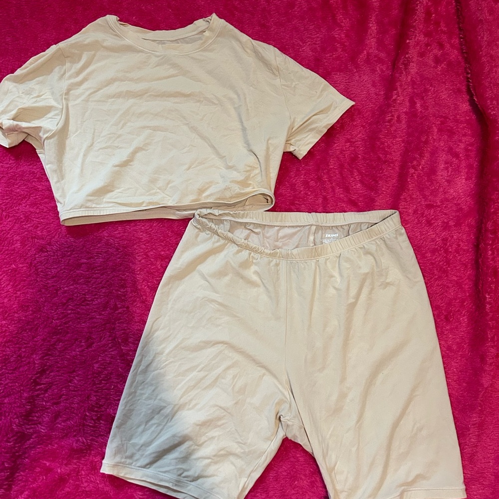 SKIMS matching set